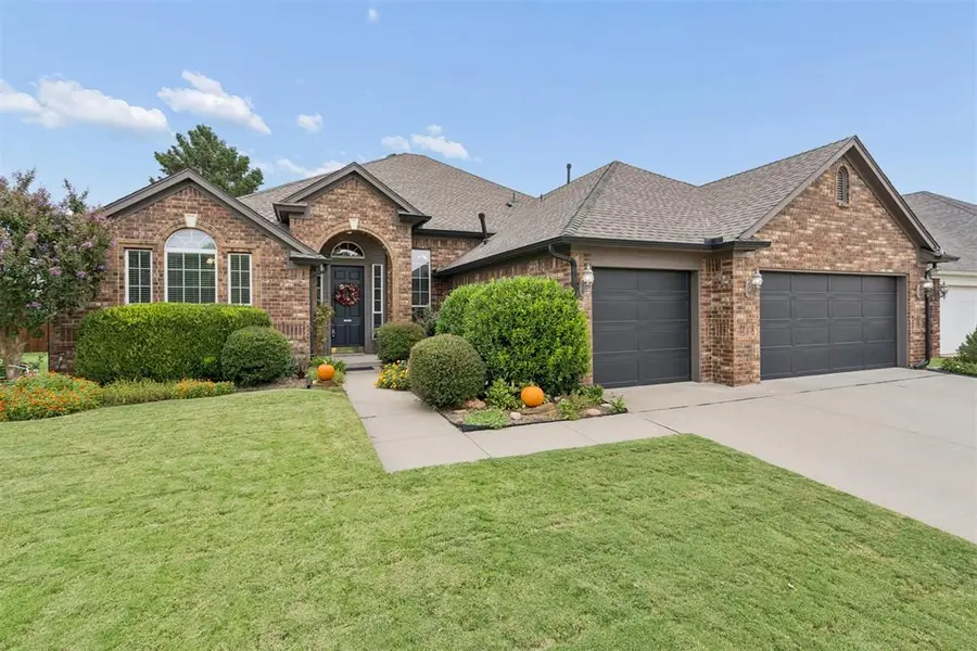 3813 Lorings RD, Norman, OK 73072