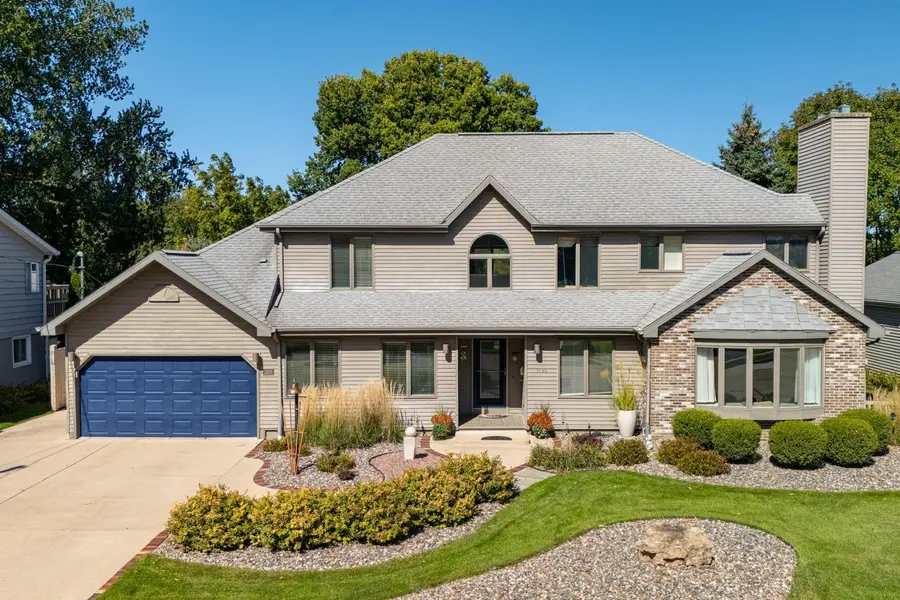 1936 E MURDOCK AVE, Oshkosh, WI 54901-2536
