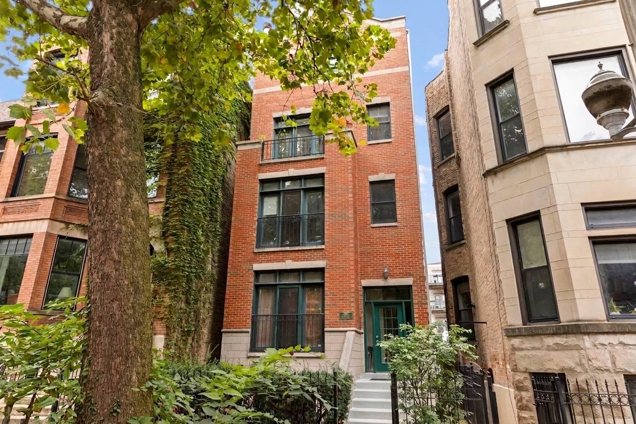 3534 N Reta AVE #3, Chicago, IL 60657