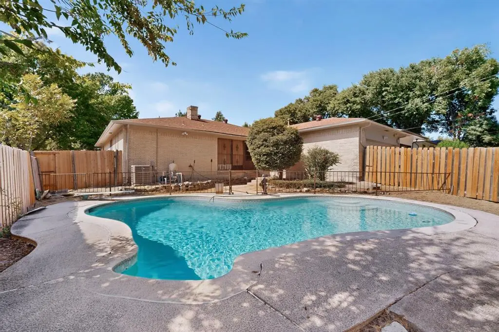 4714 Chilton Drive, Dallas, TX 75227