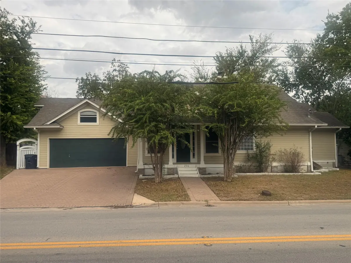206 N Fm 1660, Hutto, TX 78634