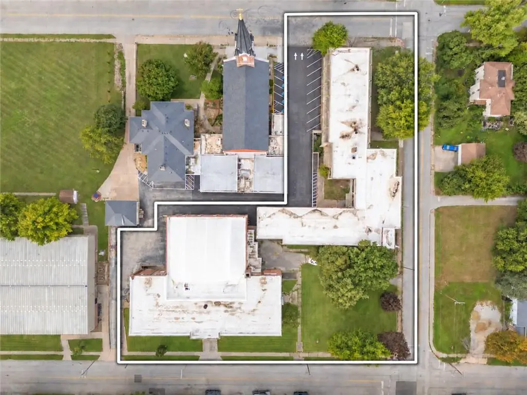 622 N Main ST, Independence, MO 64050