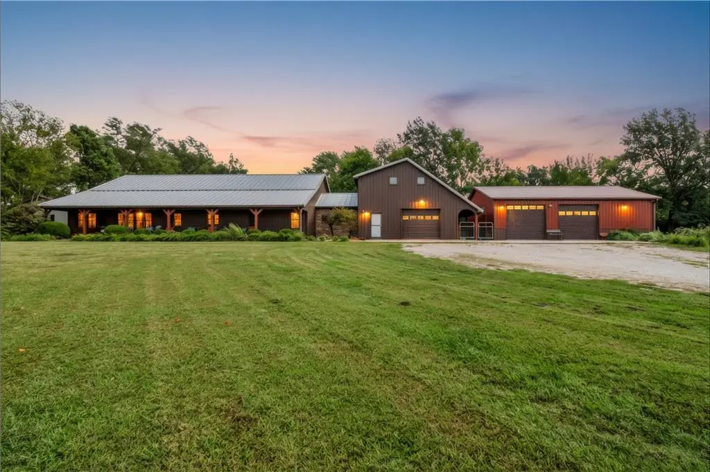 253 SE 13 HWY, Warrensburg, MO 64093