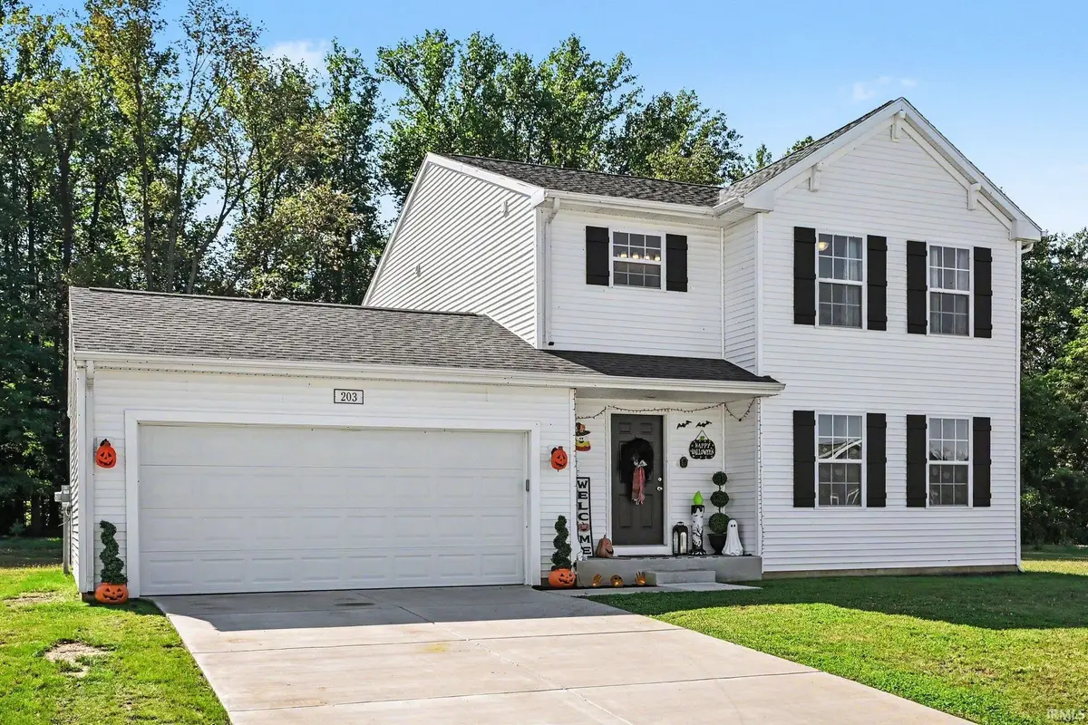 203 Whitetail LN, Argos, IN 46501-1302