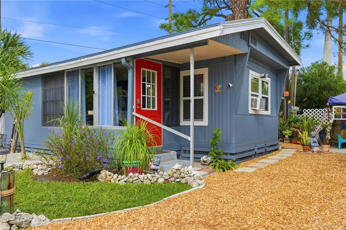 12507 CORTEZ RD W #2, Cortez, FL 34215