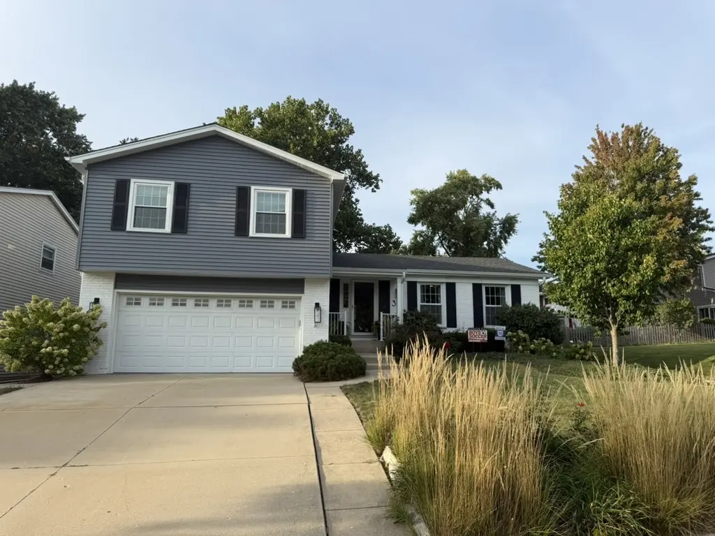 314 Collen DR, Lombard, IL 60148