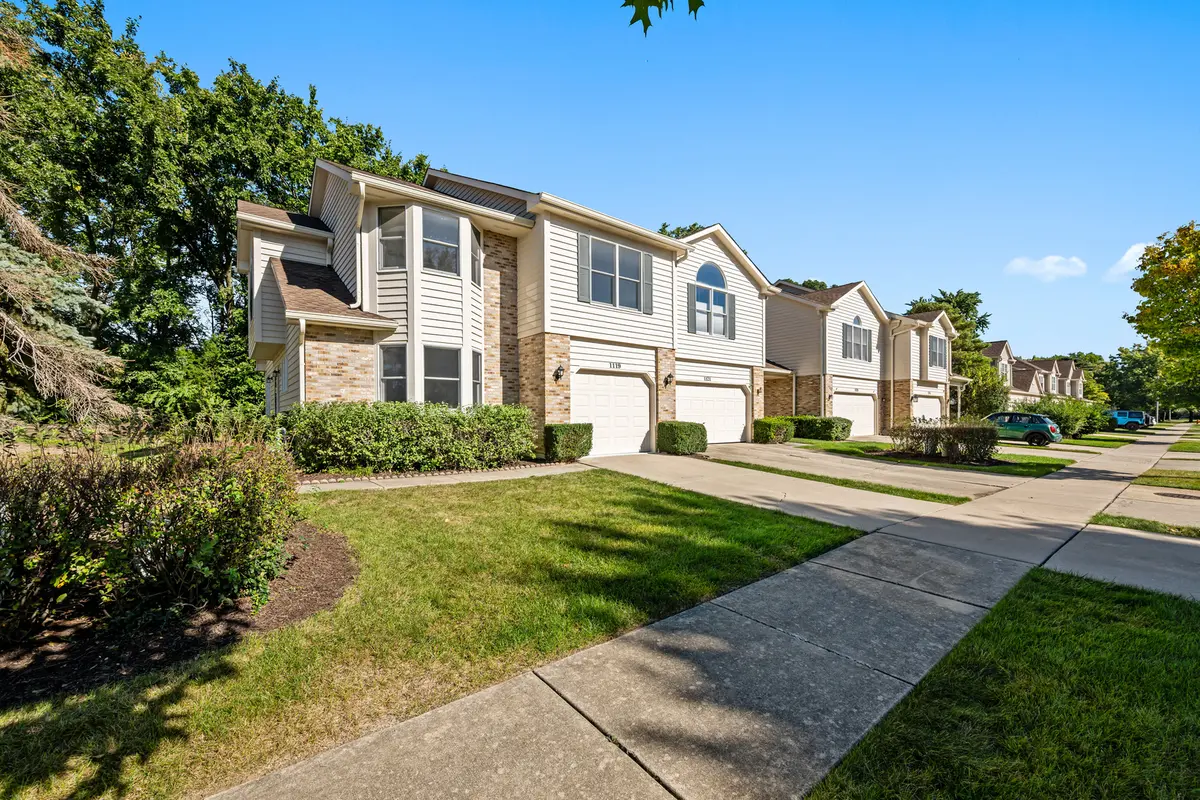 1119 Dickens AVE, Naperville, IL 60563
