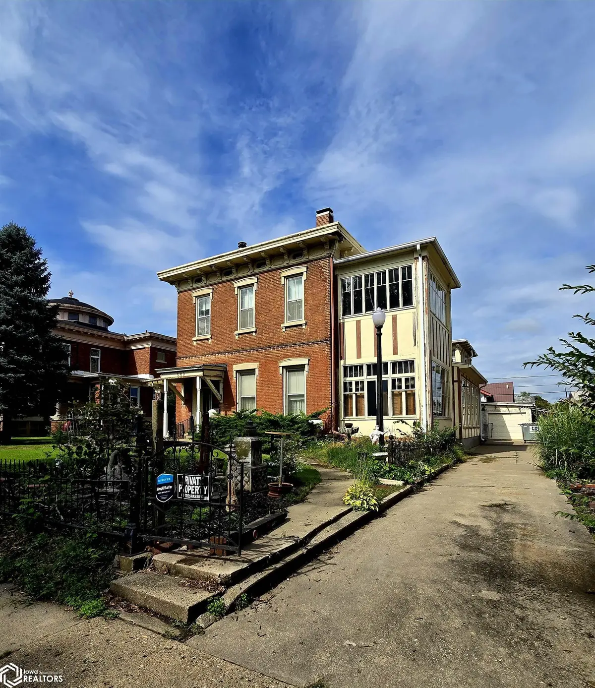 509 High AVE, Oskaloosa, IA 52577