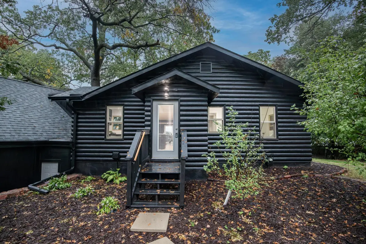5261 Twin Lake BLVD E, Brooklyn Center, MN 55429