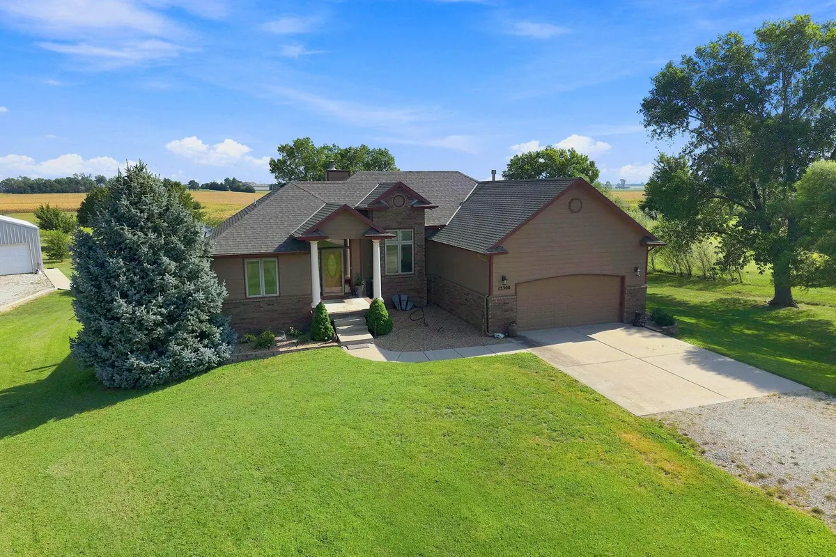 15300 Breezy Lane, Colwich, KS 67030