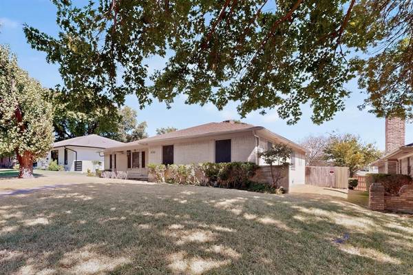 4714 Chilton Drive, Dallas, TX 75227
