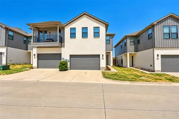 6308 Oakbend Circle, Fort Worth, TX 76132