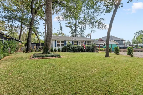 303 S Bay Circle, Mabank, TX 75156