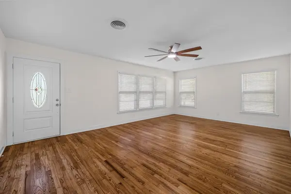 307 N Black ST, Round Rock, TX 78664