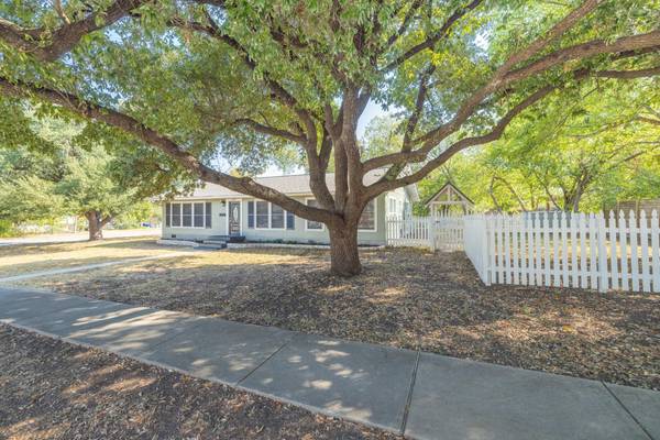 307 N Black ST, Round Rock, TX 78664