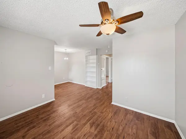2401 Manor RD #222, Austin, TX 78722