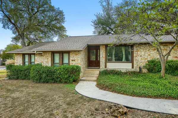 118 Phalarope DR, Buda, TX 78610