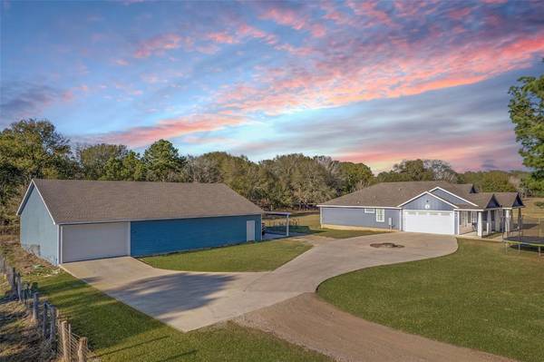 1880 E Highway 21, Paige, TX 78659