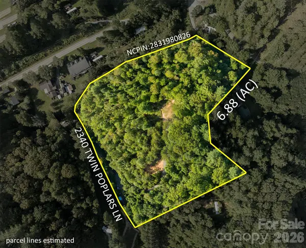 2340 Twin Poplars LN, Lenoir, NC 28645