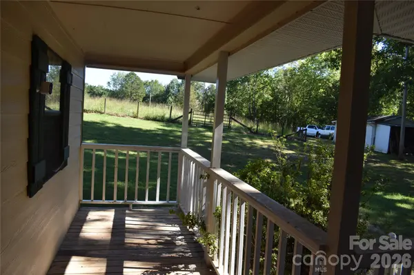 120 Woodmont DR, Nebo, NC 28761