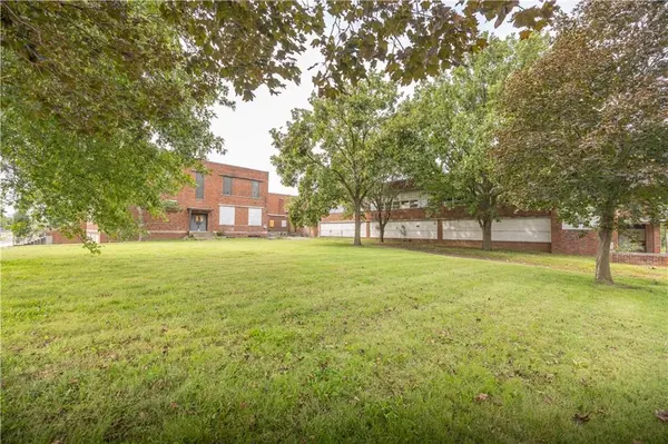 622 N Main ST, Independence, MO 64050