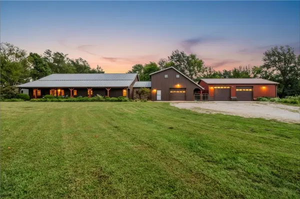 253 SE 13 HWY, Warrensburg, MO 64093