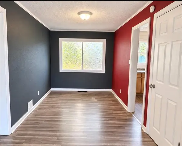 1143 E 65th ST, Kansas City, MO 64131