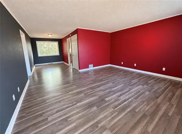 1143 E 65th ST, Kansas City, MO 64131