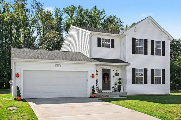203 Whitetail LN, Argos, IN 46501-1302