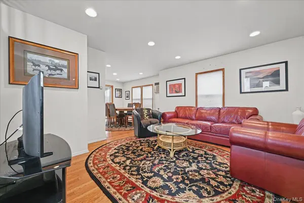 309 Frederick AVE, Bellmore, NY 11710