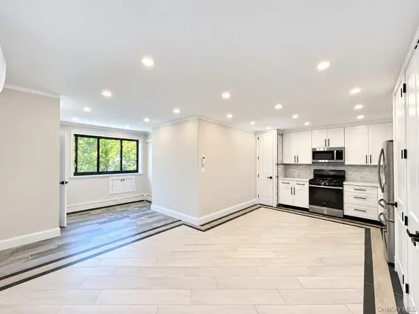 7252 Metropolitan AVE #2B, Middle Village, NY 11379