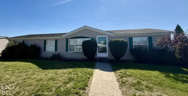 3313 Deerbrook DR, Columbus, IN 47203