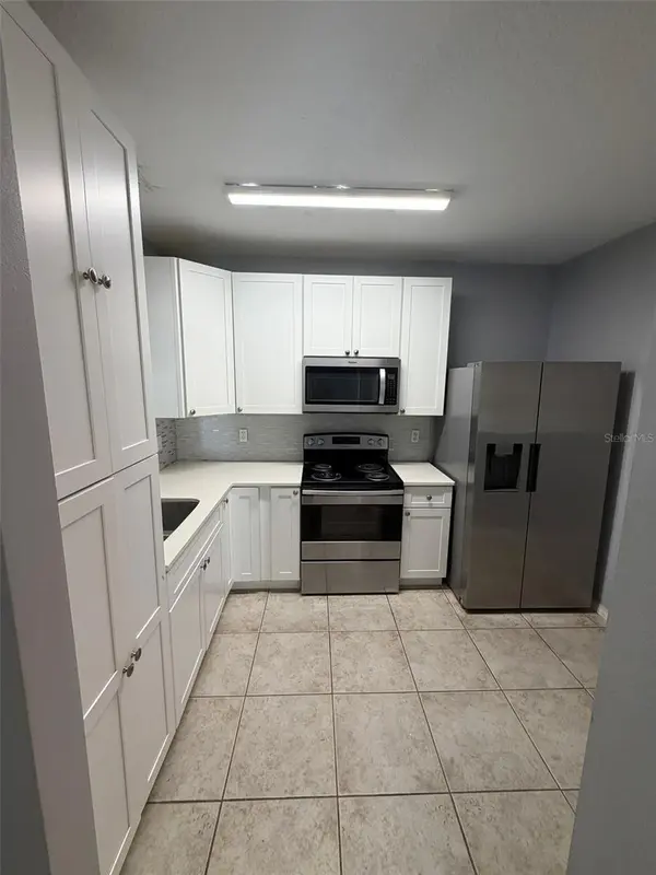 483 LAS CORTES LN #205, Orlando, FL 32824
