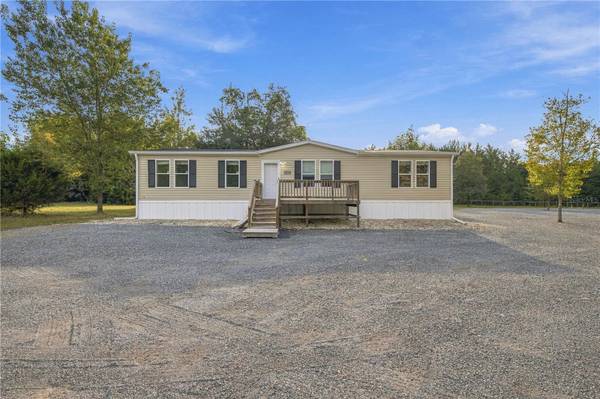 20051 E LEVY ST, Williston, FL 32696
