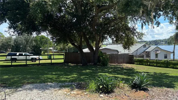 17430 HILLSIDE DR, Montverde, FL 34756