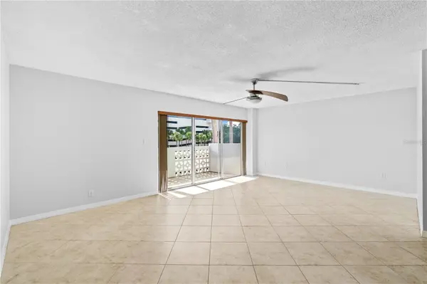 2401 BAYSHORE BLVD #212, Tampa, FL 33629