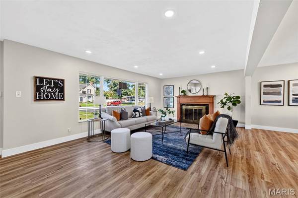 1506 Starling DR, St Louis, MO 63126