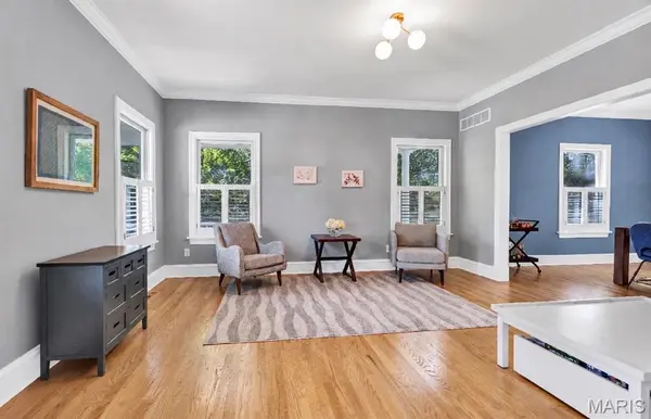 1007 N Clay AVE, Kirkwood, MO 63122