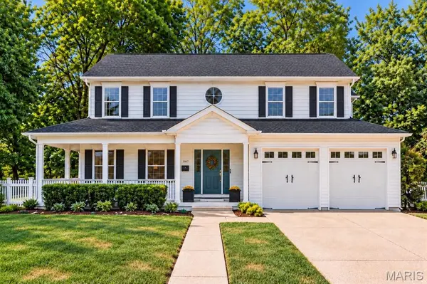 1007 N Clay AVE, Kirkwood, MO 63122