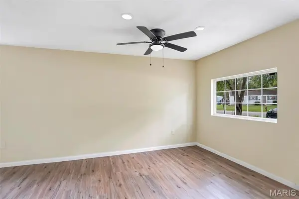 11 Saint Lambert DR, Cahokia, IL 62206