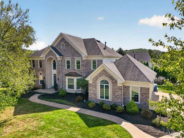 17915 White Robin CT, Chesterfield, MO 63005