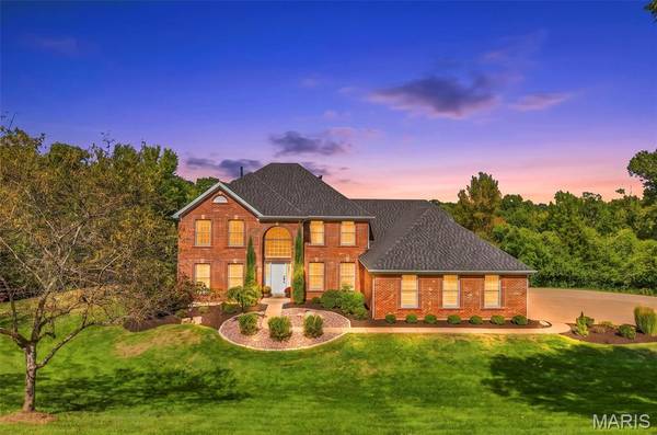 4964 Sunset Oaks LN, St Louis, MO 63128