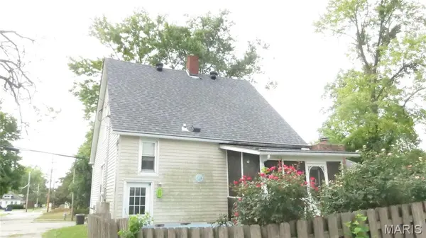 211 E SOUTH, Greenville, IL 62246