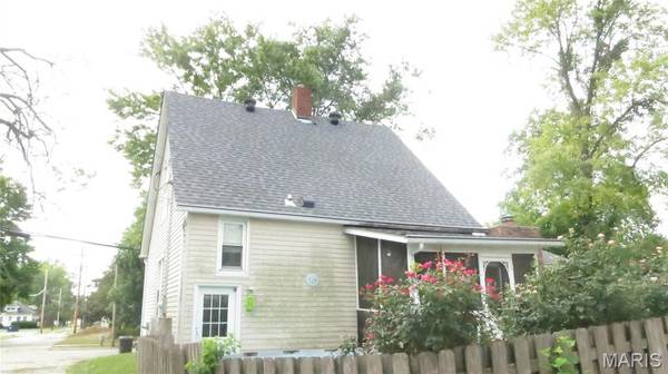 211 E SOUTH, Greenville, IL 62246