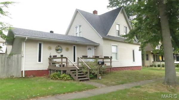211 E SOUTH, Greenville, IL 62246