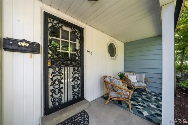 650 Florence AVE, Webster Groves, MO 63119