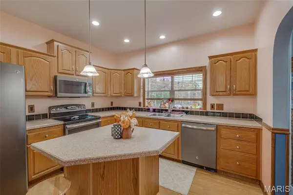 8025 Berry RD, Bonne Terre, MO 63628