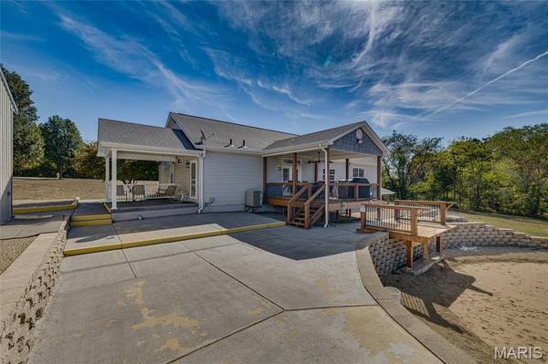 8025 Berry RD, Bonne Terre, MO 63628