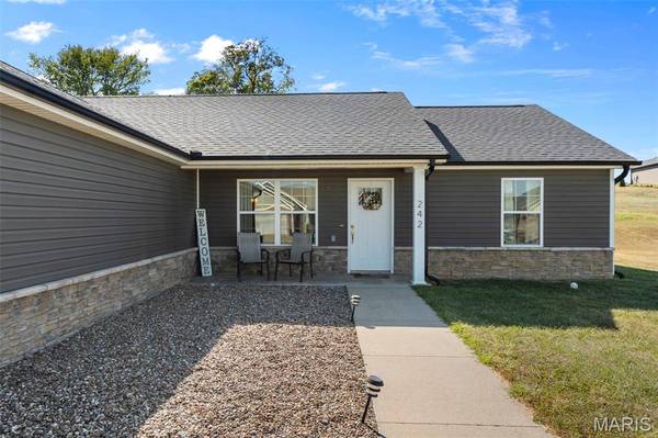 242 Culloden Moore DR, Jackson, MO 63755