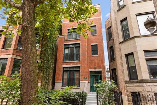 3534 N Reta AVE #3, Chicago, IL 60657